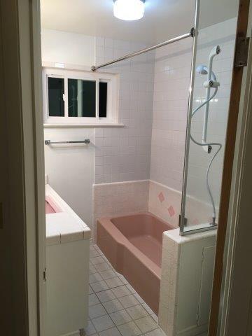 Full bathroom. - 60 Cold Springs Rd, Apt