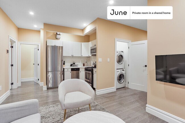 Building Photo - Room in Shared 3 bed/2 bath home