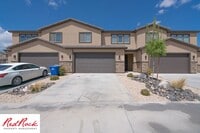 Building Photo - MOVE IN SPECIAL!!! $200 Off First Full Mon...