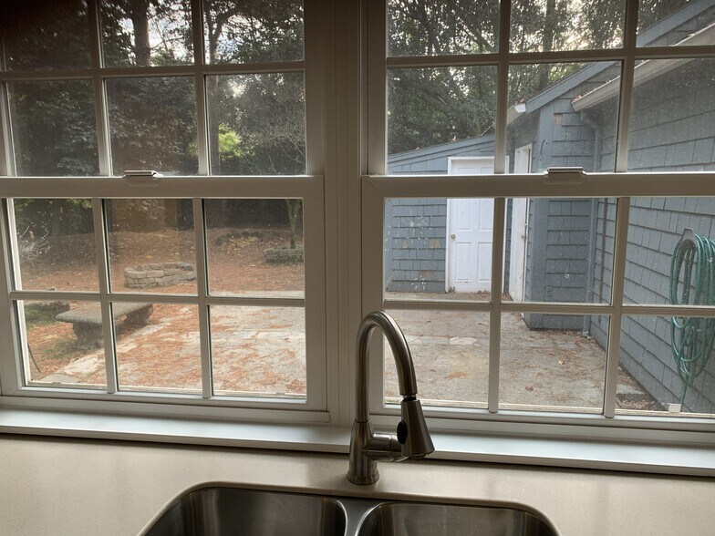 Building Photo - 1760 SW 90th Ave