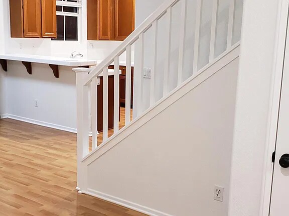 Building Photo - 1517 Laurel Grove Dr