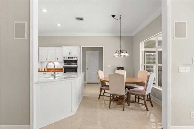 Building Photo - 8800 Torey Pines Terrace