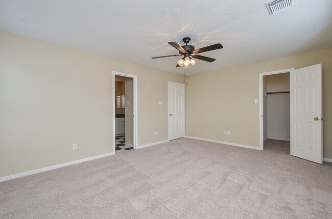 Building Photo - 18514 Alemarble Oak St