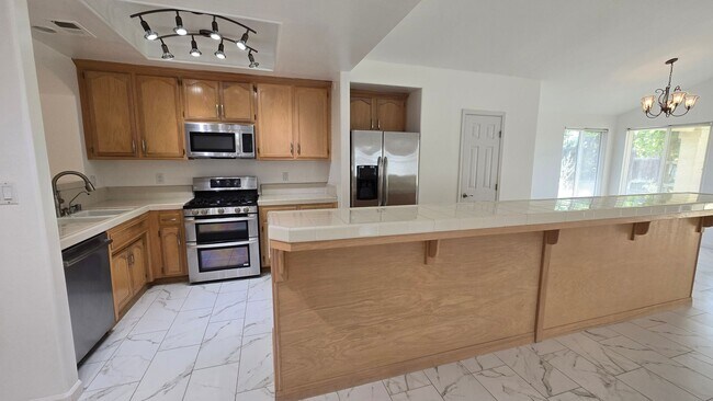 Building Photo - 10315 Cheyenne Dr