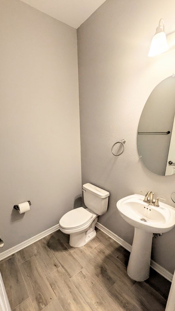 Building Photo - Annual UNfurnished almost BRAND NEW townhome just south of University and Lockwood Ridge!