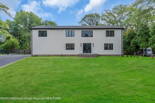 Building Photo - 265 Whalepond Rd