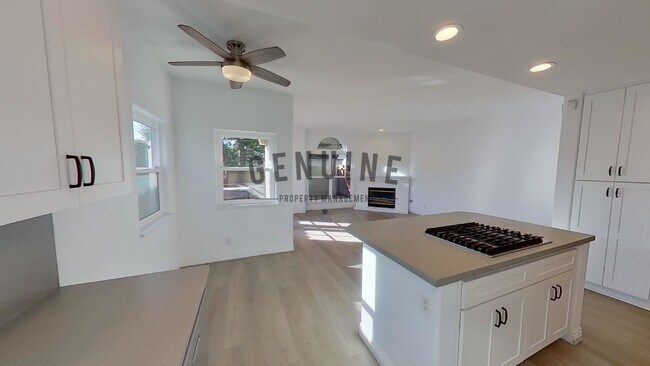 Building Photo - COMING SOON: Beautiful 3BD 3.5BA Townhome in Newport Heights