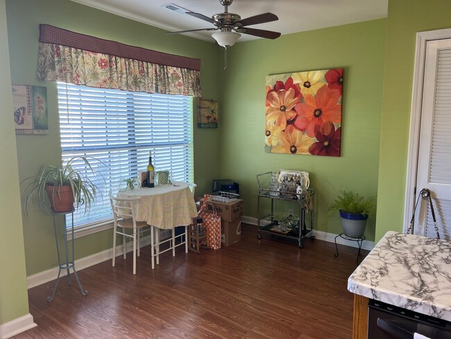 Building Photo - Charming Condo for Rent in River Plantatio...