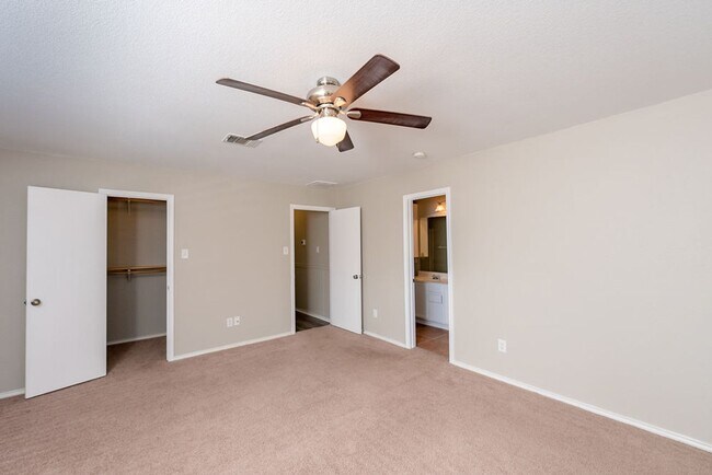 Building Photo - 20309 Dark Tree Cove