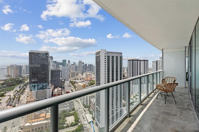 Building Photo - 888 Biscayne Blvd