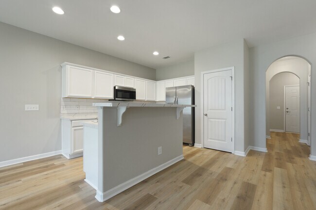 Building Photo - 10 Brown Thrasher Ct