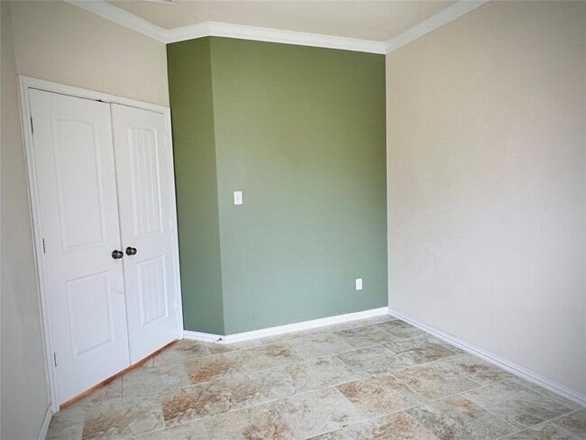 Building Photo - 260 Chickadee Ln