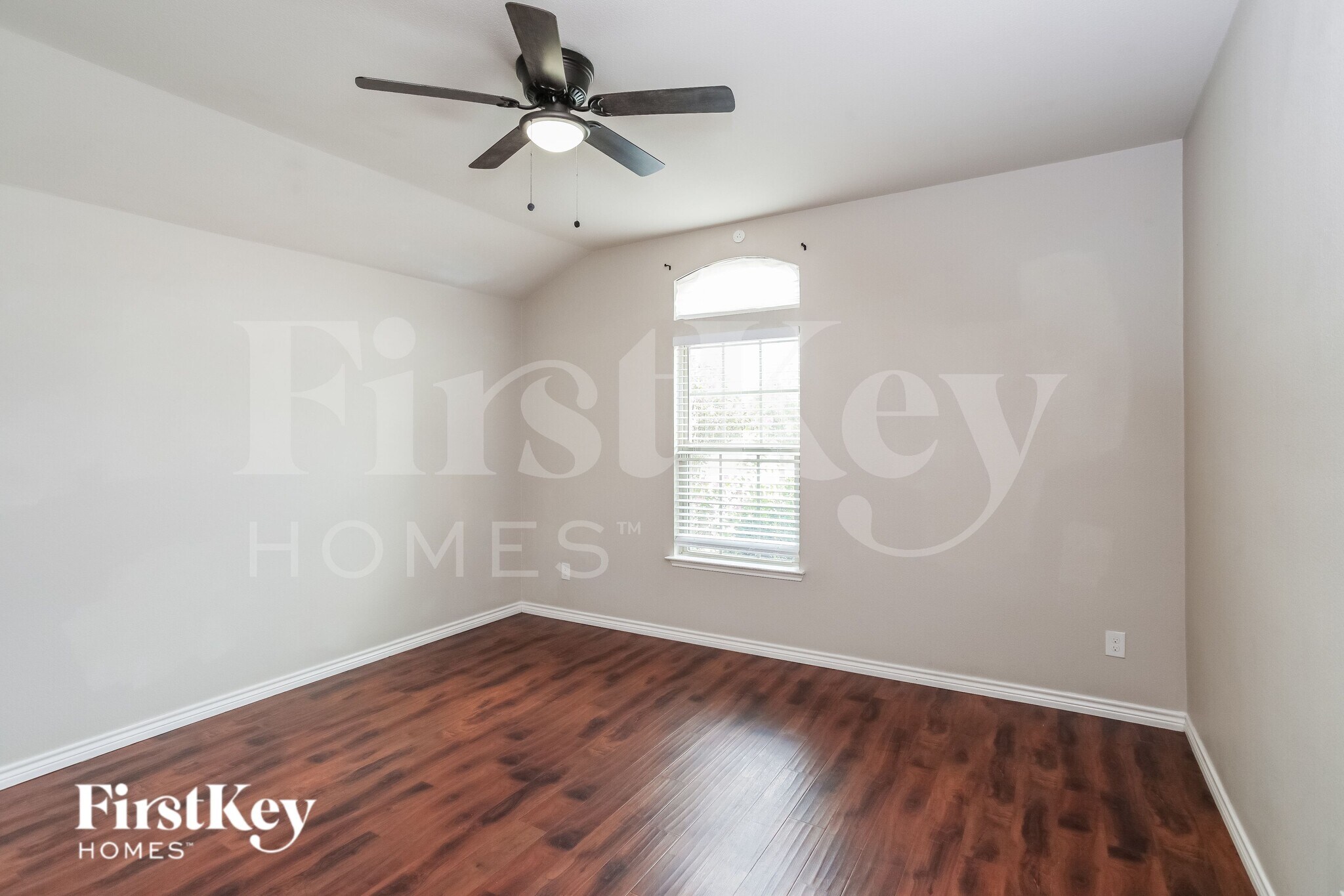 Building Photo - 1417 Villa Paloma Blvd