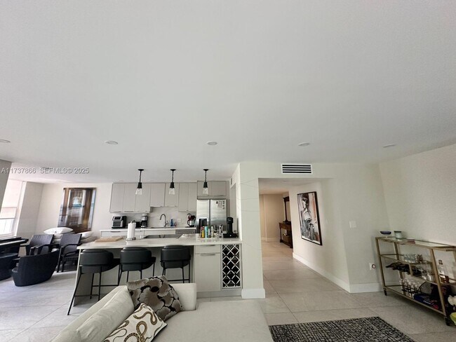 Building Photo - 2751 S Ocean Dr