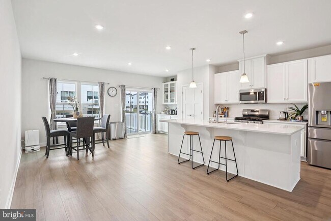 Building Photo - 47 Rosemary Wy