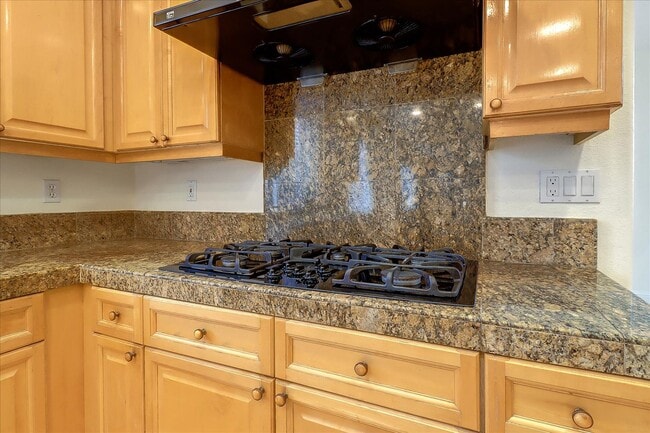 Building Photo - 4 Bed 3 Bath Home With 3 Car Garage High Ceilings And Fenced Yard