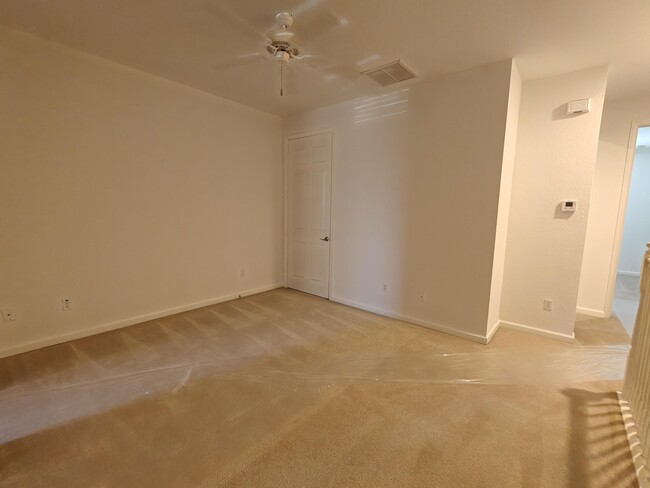Building Photo - 9462 SW Purple Martin Way