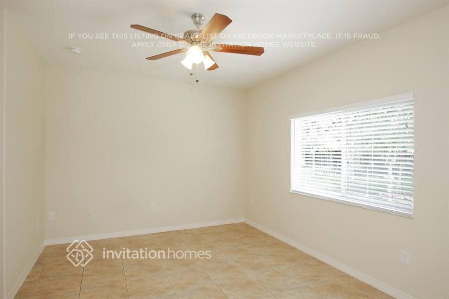Building Photo - 4633 SW 164th Ct
