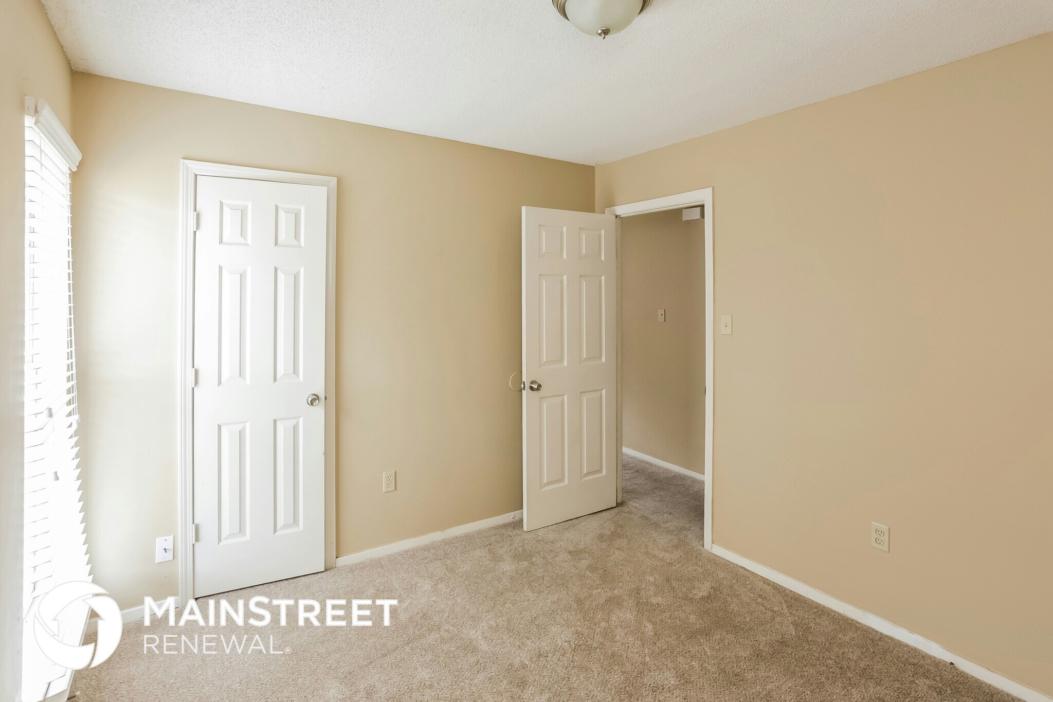 Building Photo - 6545 Rosewood Dr
