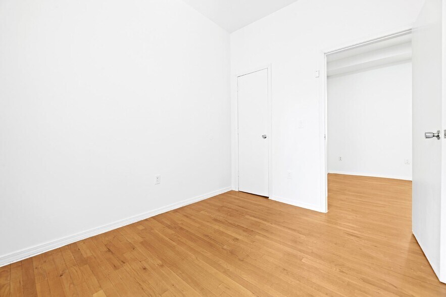 Building Photo - 247 W 63rd St