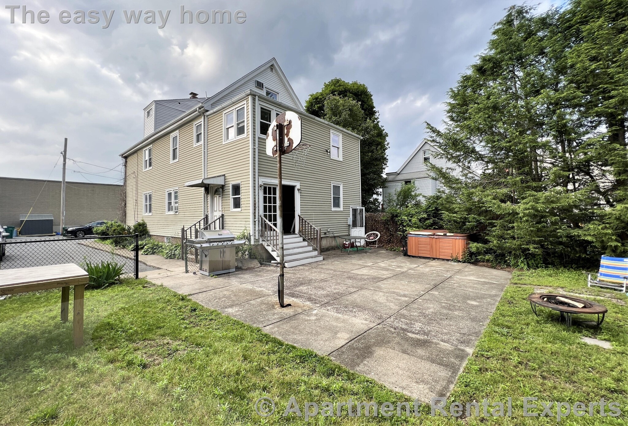 Building Photo - 10 Winchester Ct