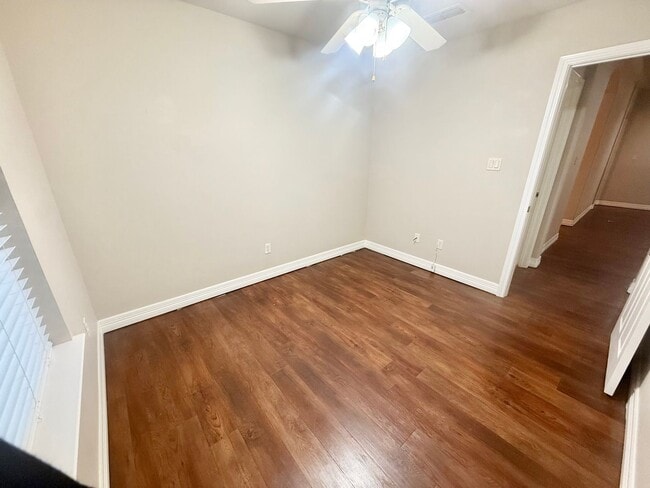 Building Photo - 4 bedroom near South Tyler!