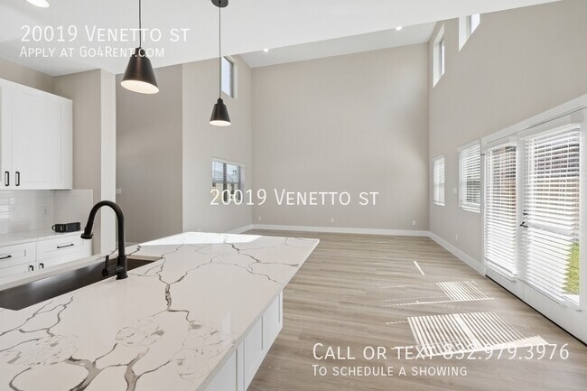 Building Photo - 20019 Venetto St