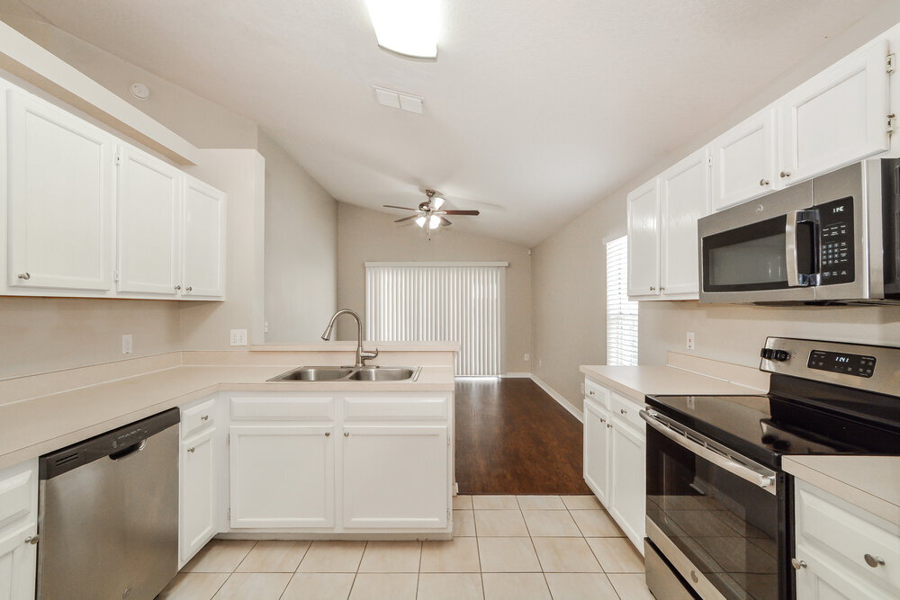 Building Photo - 493 Lancers Dr