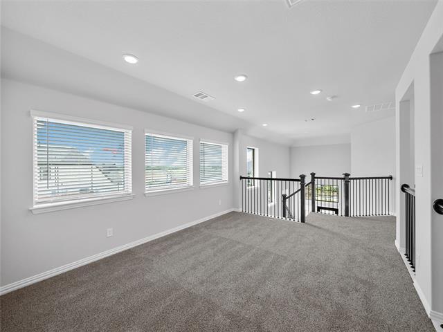 Building Photo - 3049 Elmwood St