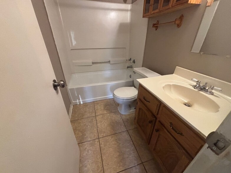 Building Photo - 3972 Schoolfield Cove