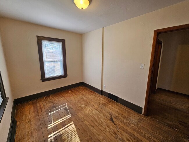Building Photo - 3022 Hartzer St