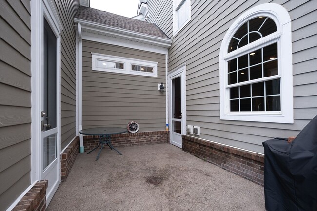 Building Photo - US OPEN Rental: Modernistic townhome close...