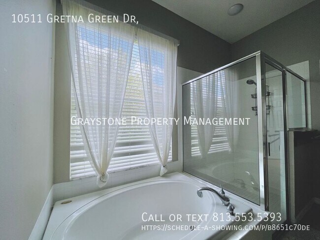 Building Photo - 10511 Gretna Grn Dr