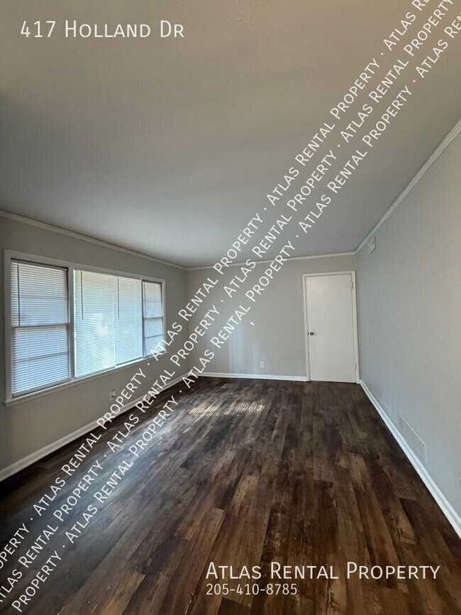 Building Photo - 417 Holland Dr