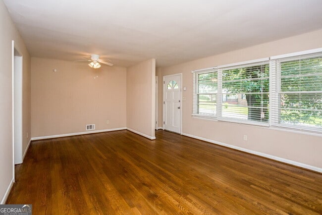 Building Photo - 1909 Argonne Dr