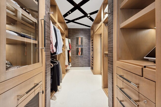 Building Photo - 150 Bradley Pl