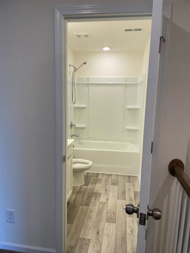 Building Photo - 118 Quinn Rd