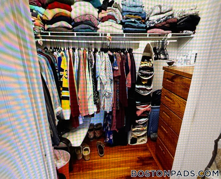 Building Photo - 358 Broadway