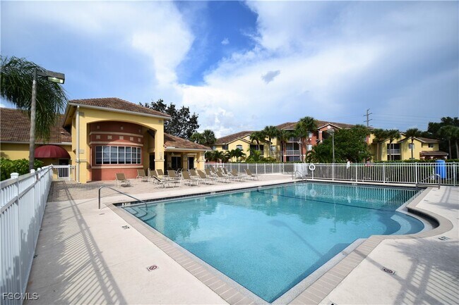 Building Photo - 6481 Aragon Way