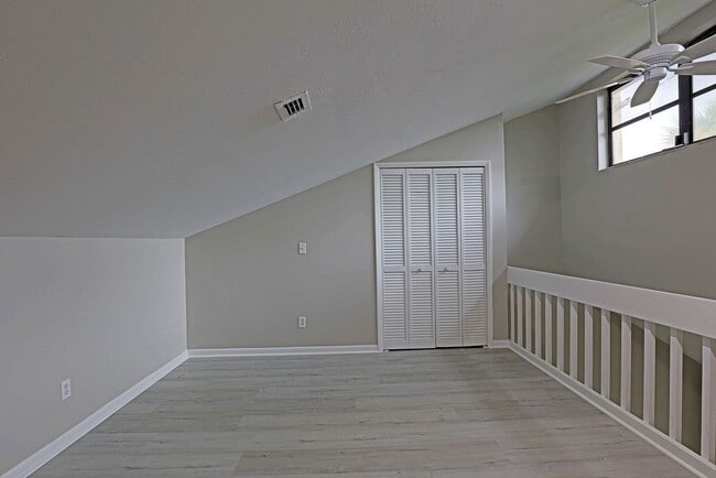 Building Photo - 8805 Lateen Ln