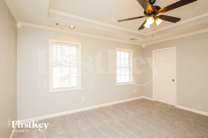Building Photo - 785 Creek View Dr