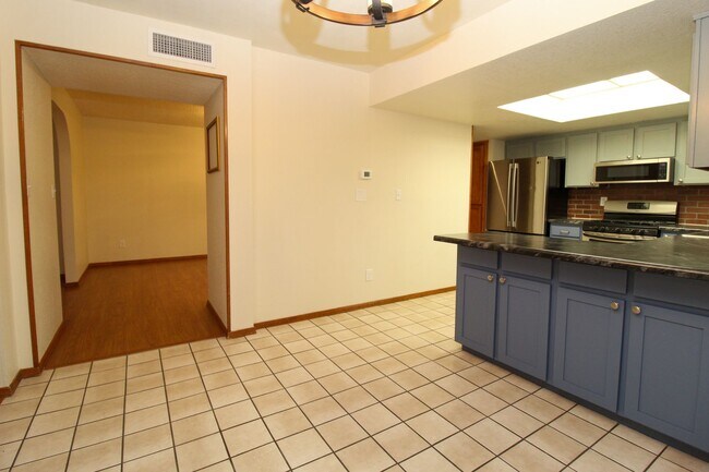 Building Photo - 1809 Pueblo Alegre Dr