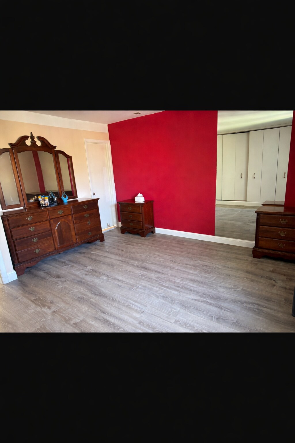 Building Photo - 114 E Colonial St