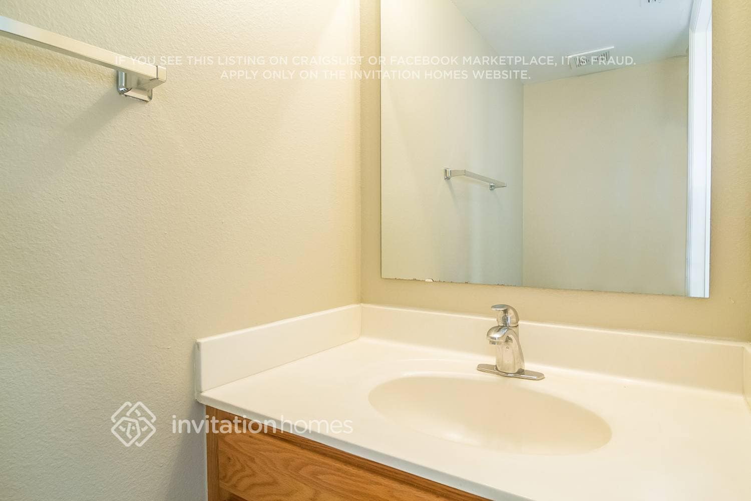 Building Photo - 16832 Cornerwood Dr