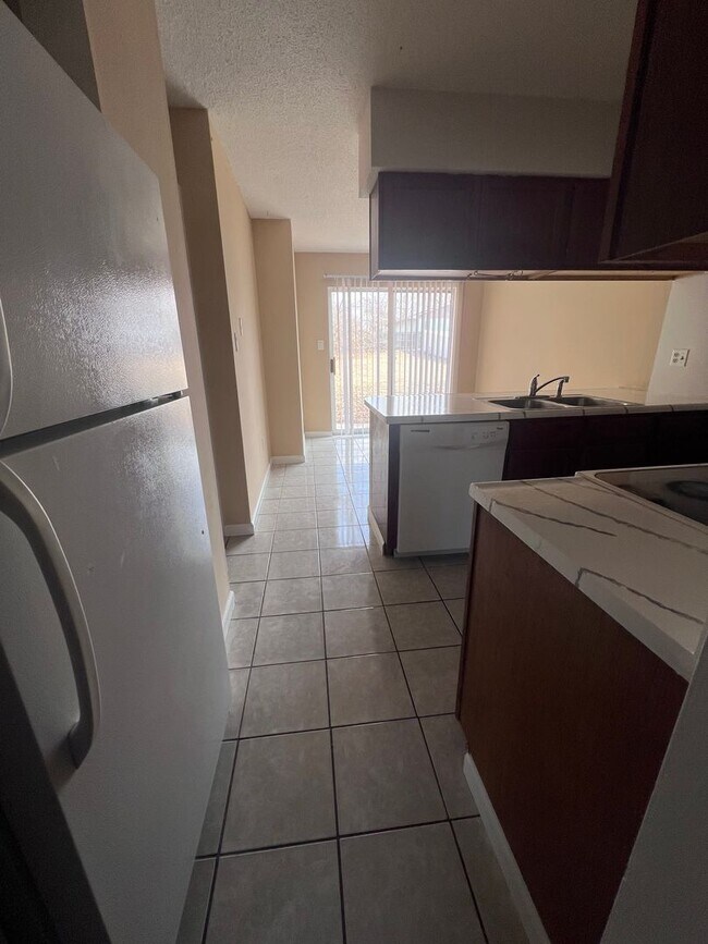 Building Photo - 710-712 Clinkscales Dr.