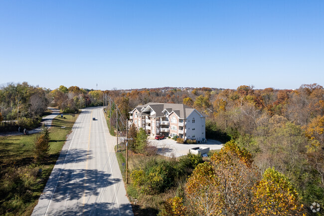 Building Photo - Oakridge