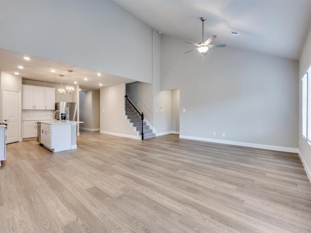 Building Photo - 600 Midnight Oak Dr