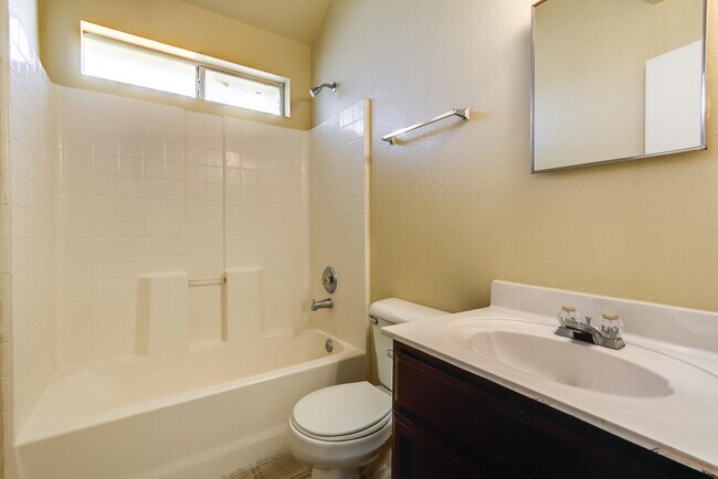 Building Photo - 3445 Tierra Ruby Dr