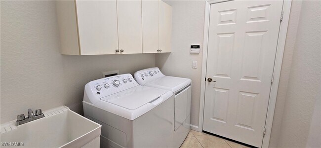 Building Photo - 7856 Founders Cir