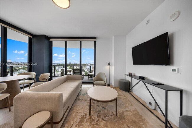 Building Photo - 580 72nd St